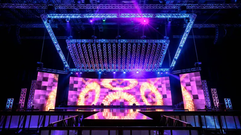 Recomendación eventos corporativos: Pantalla LED Traulux CABINET T-RENT 3.9