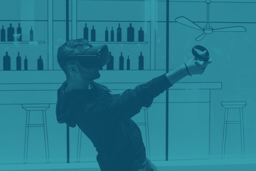 Persona usando gafas de realidad virtual con fondo azul